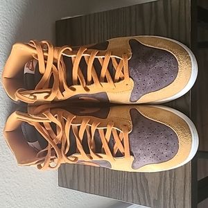 Nike Dunk Hi Retro Premium 'Curry'